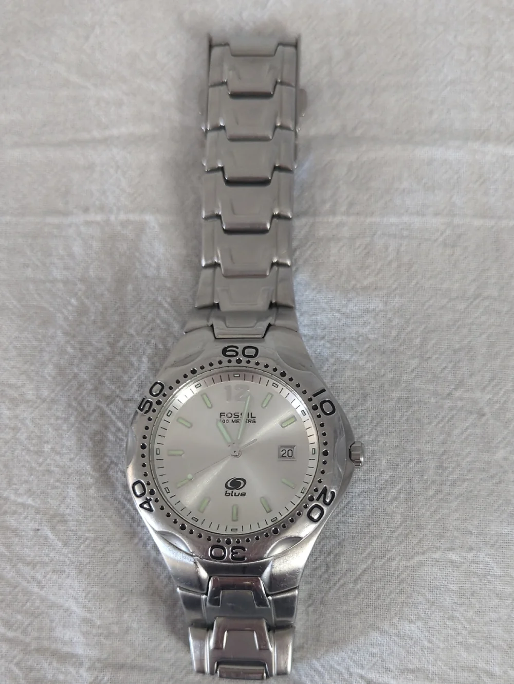 Vintage Fossil Blue AM-3572 Men's Sport Watch - Silver Sunburst Dial 100M